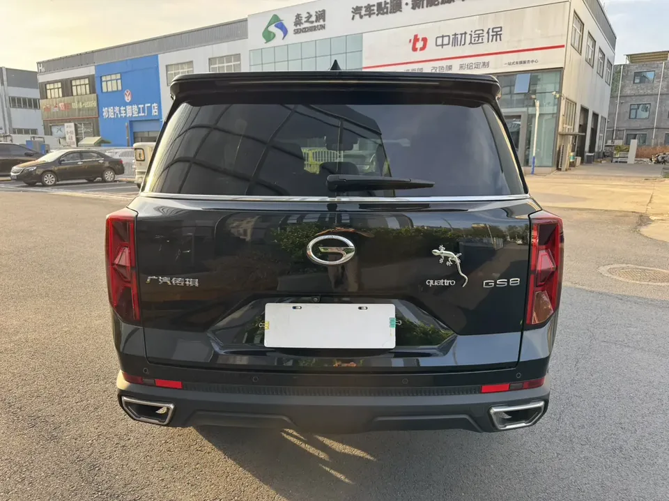 GAC Trumpchi GS8 Trumpchi GS8 2022 Trumpchi GS8 2022 Pilot Series 2.0TGDI 2WD luxury smart connected version 7 seats 2023 — thumbnail 2