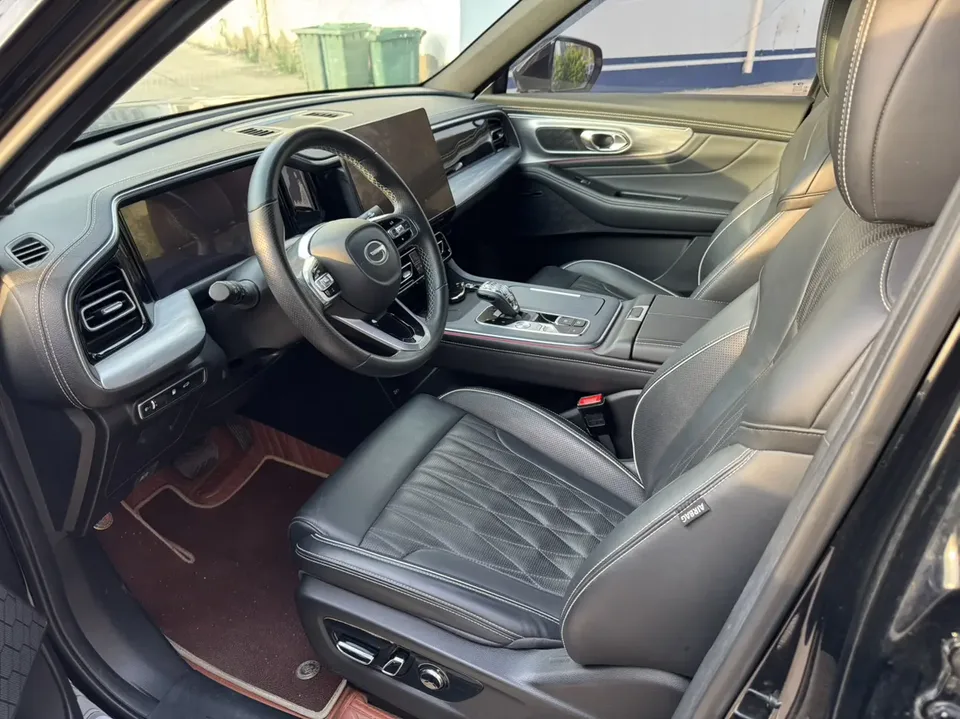 GAC Trumpchi GS8 Trumpchi GS8 2022 Trumpchi GS8 2022 Pilot Series 2.0TGDI 2WD luxury smart connected version 7 seats 2023 — thumbnail 3