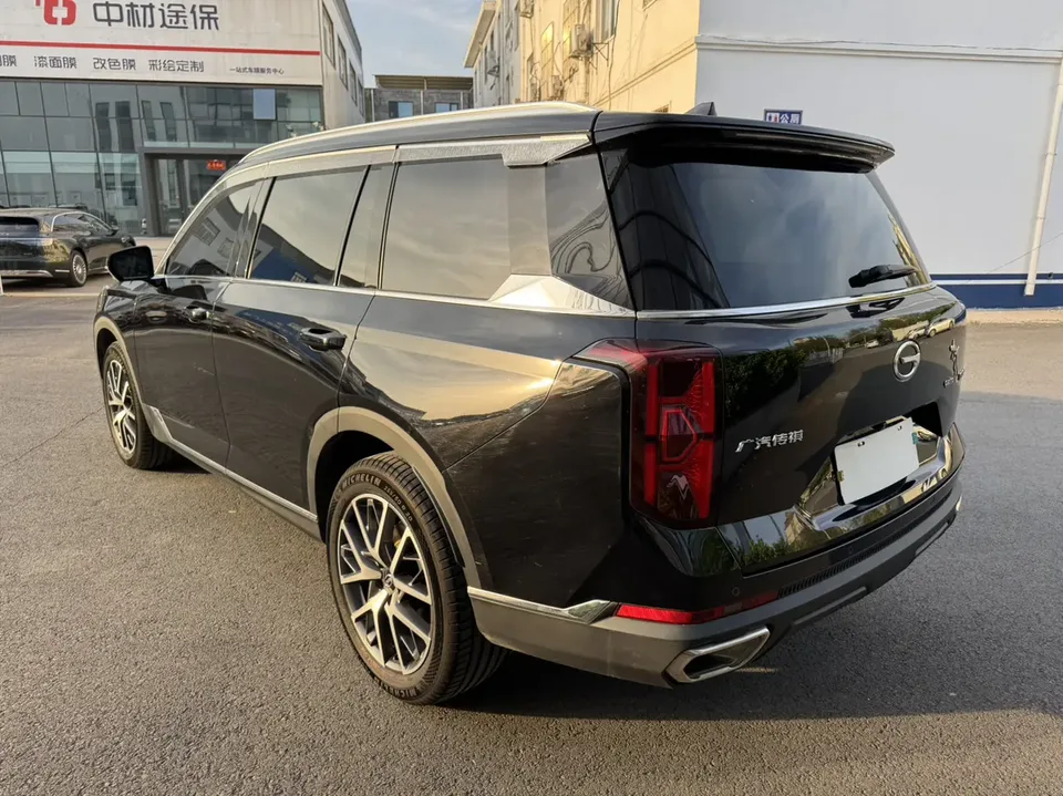 GAC Trumpchi GS8 Trumpchi GS8 2022 Trumpchi GS8 2022 Pilot Series 2.0TGDI 2WD luxury smart connected version 7 seats 2023 — thumbnail 5