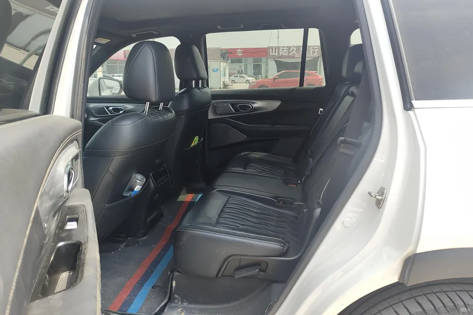GAC Trumpchi GS8 Trumpchi GS8 2022 Pilot Series 2.0TGDI 4WD Luxury Smart Edition 7 Seaters 2022 — миниатюра 4