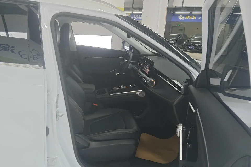 GAC Trumpchi Shadowcool Hybrid 2.0ATK Gemini Edition 2024 — миниатюра 5