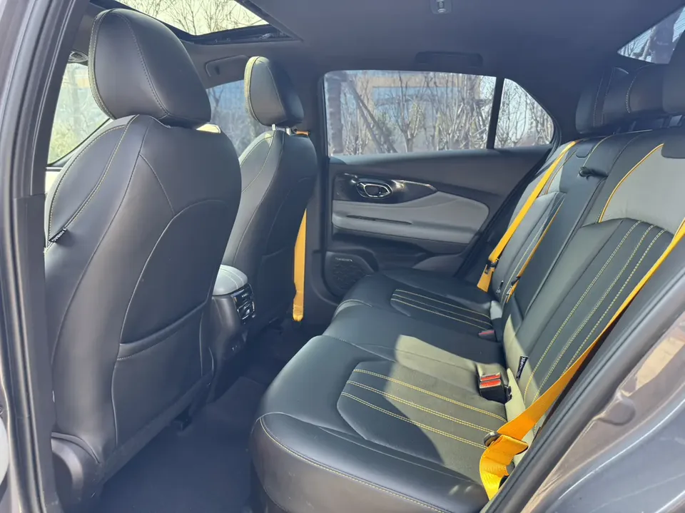 GAC Trumpchi Empow Shadow Leopard 2023 Shadow Leopard 2023 2.0L DHT Intelligent Hybrid Edition 2023 — thumbnail 4