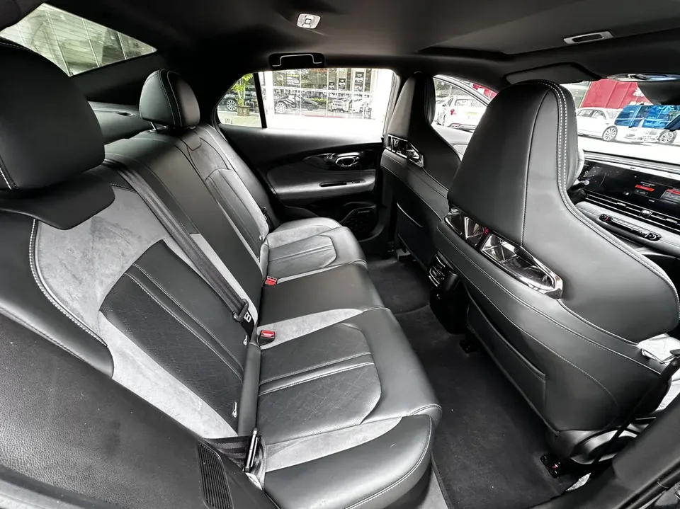 GAC Trumpchi Shadow Leopard 400T Automatic R Pro Edition 2023 — миниатюра 4