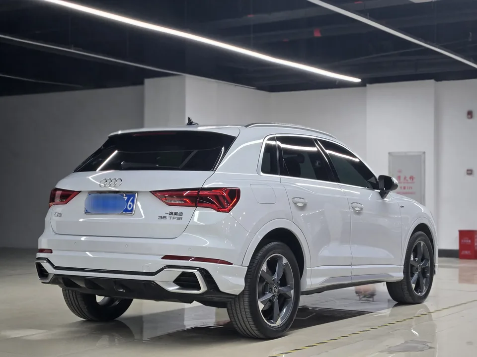 Audi Q3 Audi Q3 2024 35 TFSI Enterprising and Elegant Model 2023 — миниатюра 4