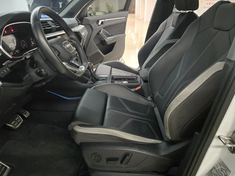 Audi Q3 Audi Q3 2024 35 TFSI Enterprising and Elegant Model 2023 — миниатюра 5