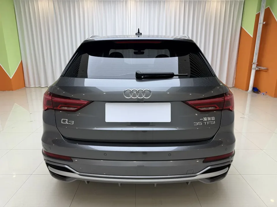 Audi Q3 Audi Q3 2022 35 TFSI Fashionable and Dynamic 2022 — миниатюра 2