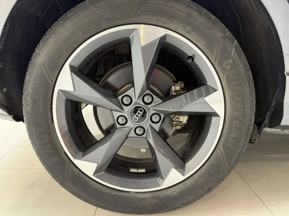 Audi Q3 Audi Q3 2022 35 TFSI Fashionable and Dynamic 2022 — миниатюра 3