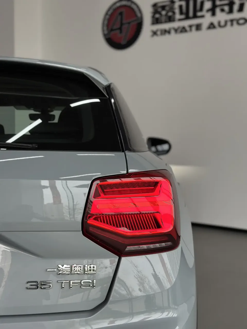 Audi Q2L Audi Q2L 2022 35 TFSI Fashionable and Elegant 2022 — миниатюра 2