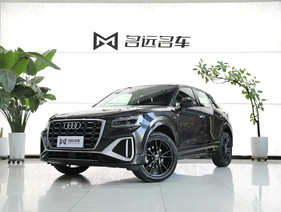 Audi Q2L Audi Q2L 2022 35 TFSI aggressive and dynamic model 2023 — фото 1, купить с доставкой в Москву