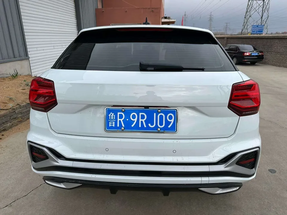 Audi Q2L Audi Q2L 2022 35 TFSI aggressive and dynamic model 2022 — миниатюра 2