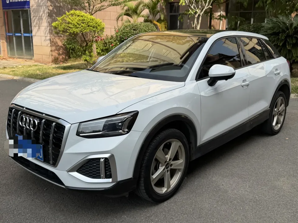 Audi Q2L Audi Q2L 2022 35 TFSI Stylish and Elegant 2023 — photo 1, buy with delivery to Moscow