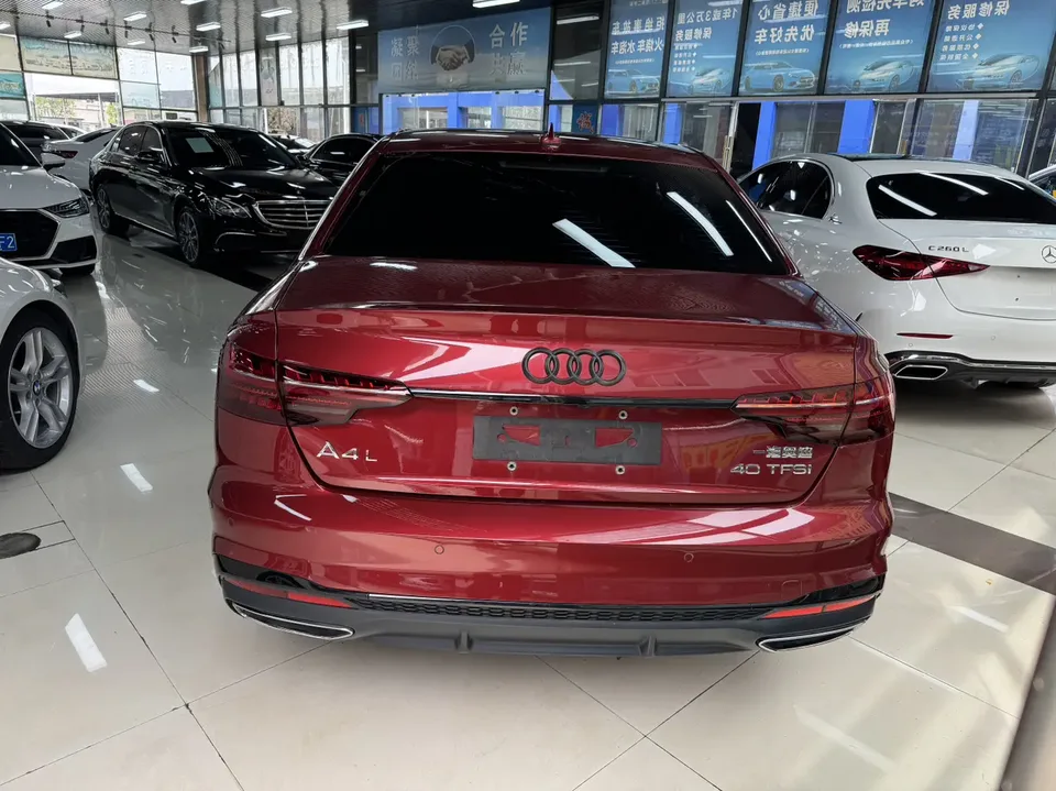 Audi a4 l A4L 2020 40 TFSI luxury and elegant model 2022 — thumbnail 2