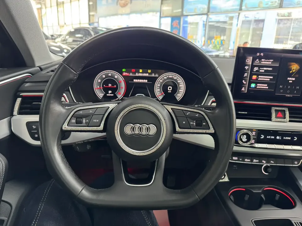 Audi a4 l A4L 2020 40 TFSI luxury and elegant model 2022 — thumbnail 3
