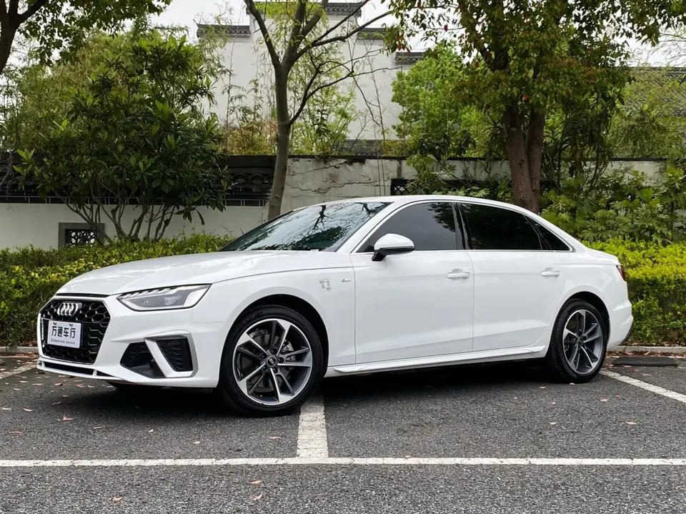 Audi a4 l 2025