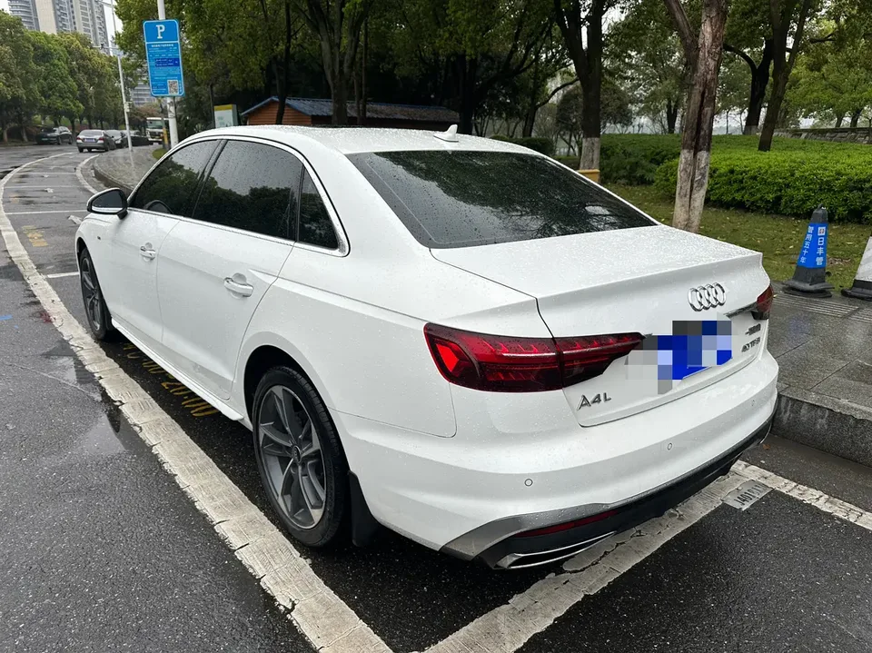Audi a4 l A4L 2022 Audi A4L 2022 40 TFSI Fashion Dynamic Edition 2022 — thumbnail 4