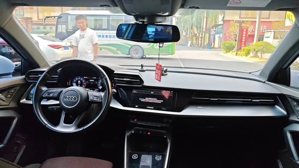 Audi A3 A3L Limousine 35 TFSI Enterprising and Elegant Model 2023 — миниатюра 5