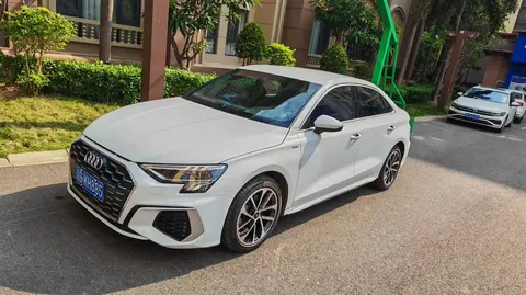 Audi A3 2023 купить в Москве