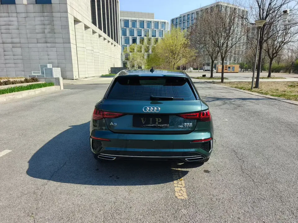 Audi A3 facelift Sportback 35 TFSI stylish and sporty 2024 — миниатюра 2
