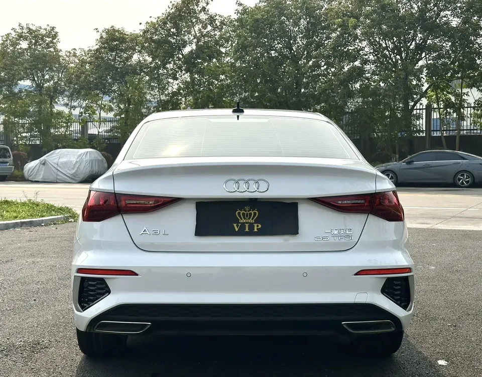 Audi A3 A3L Limousine 35 TFSI Fashion Sports 2022 — миниатюра 4