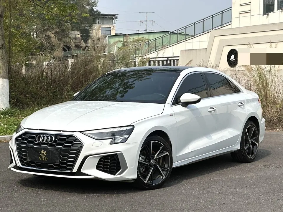 Audi A3 A3L Limousine 35 TFSI Fashion Sports 2022 — фото 1, купить с доставкой в Москву