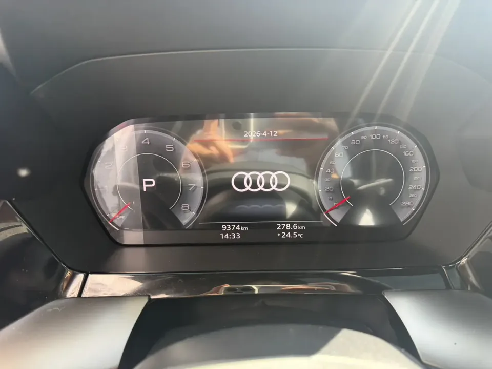Audi A3 Audi A3 2025 Sportback 35 TFSI Flying Spur Premium Edition + Luxury Package 2025 — миниатюра 4