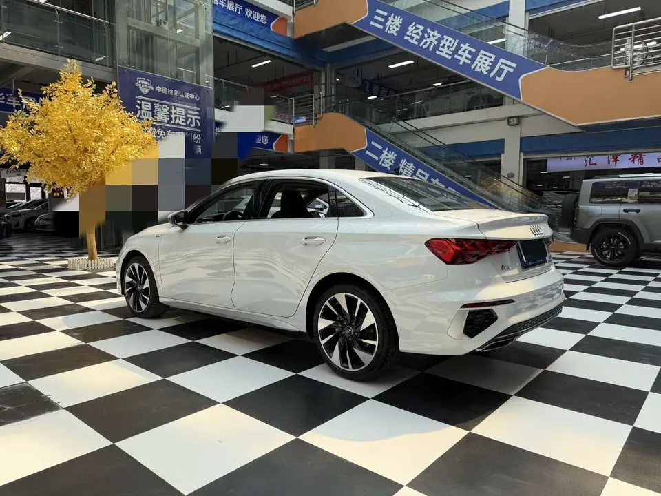 Audi A3 Audi A3 2023 A3L Limousine 35 TFSI facelift: stylish and sporty 2023 — миниатюра 2