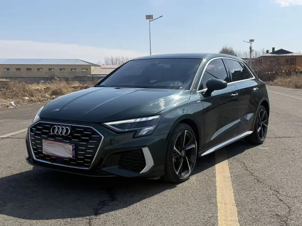 Audi A3 Sportback 35 TFSI stylish and sporty 2022 — фото 1, купить с доставкой в Москву