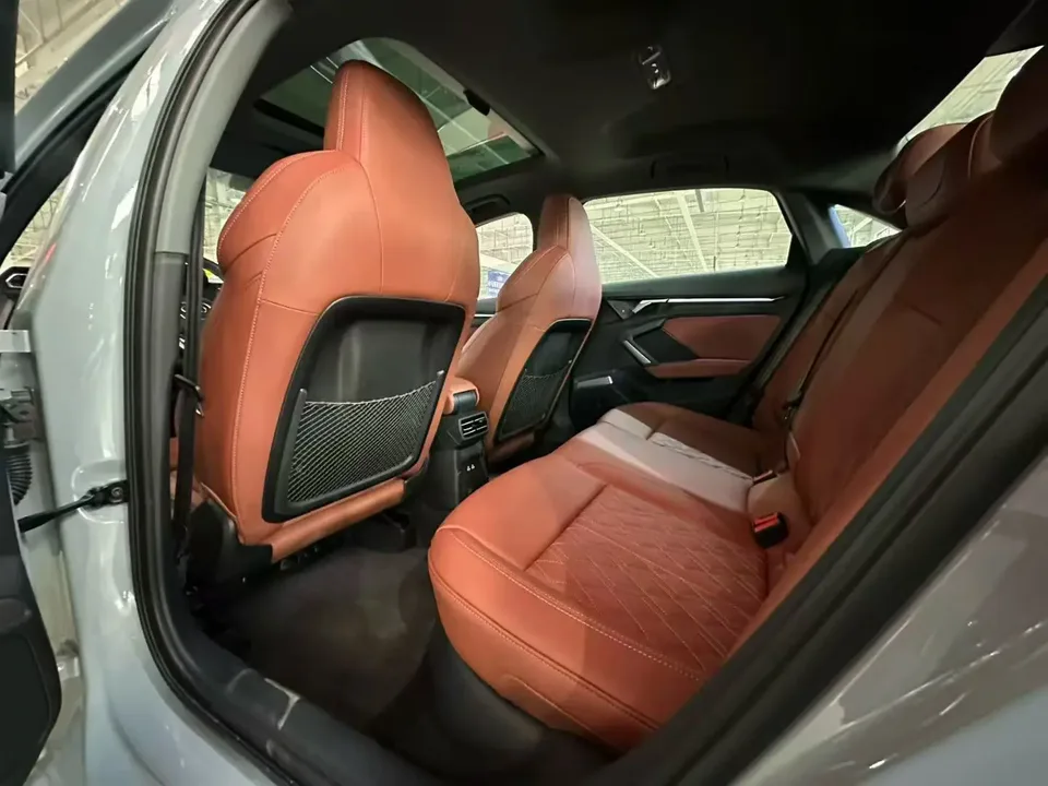 Audi A3 Audi A3 2025 A3L Limousine 35 TFSI Flying Spur Premium Edition 2024 — миниатюра 5