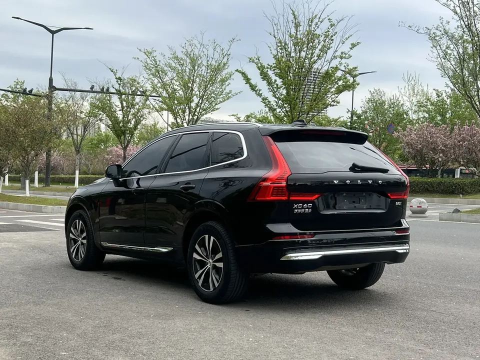 Volvo XC60 Volvo XC60 2023 B5 4WD Zhiyi Deluxe Edition 2022 — thumbnail 2