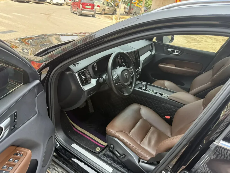 Volvo XC60 Volvo XC60 2023 B5 4WD Zhiyi Deluxe Edition 2023 — thumbnail 5