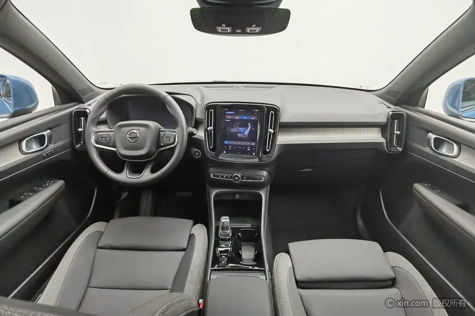 Volvo XC40 Volvo XC40 2023 B3 Zhiyuan Luxury Edition 2023 — миниатюра 3
