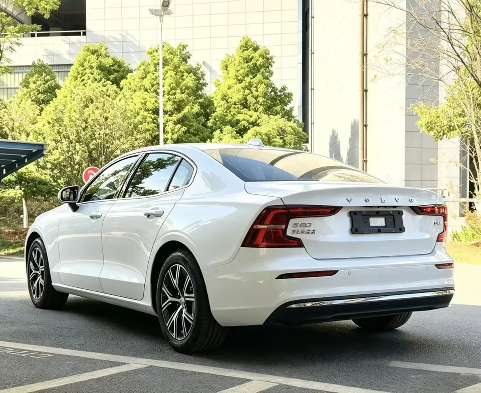 Volvo S60 S60 2023 Volvo S60 2023 B4 Zhiyi Luxury Edition 2024 — thumbnail 2