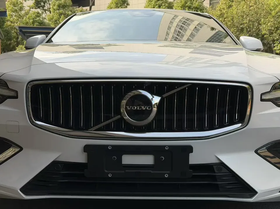Volvo S60 S60 2023 Volvo S60 2023 B4 Zhiyi Luxury Edition 2024 — thumbnail 4