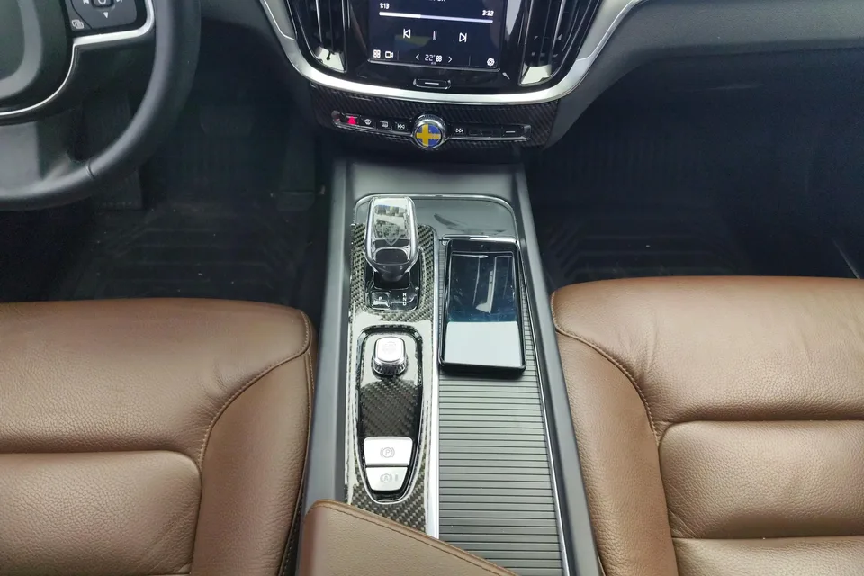 Volvo S60 Volvo S60 2025 B4 Zhiyi Luxury Edition 2025 — миниатюра 4