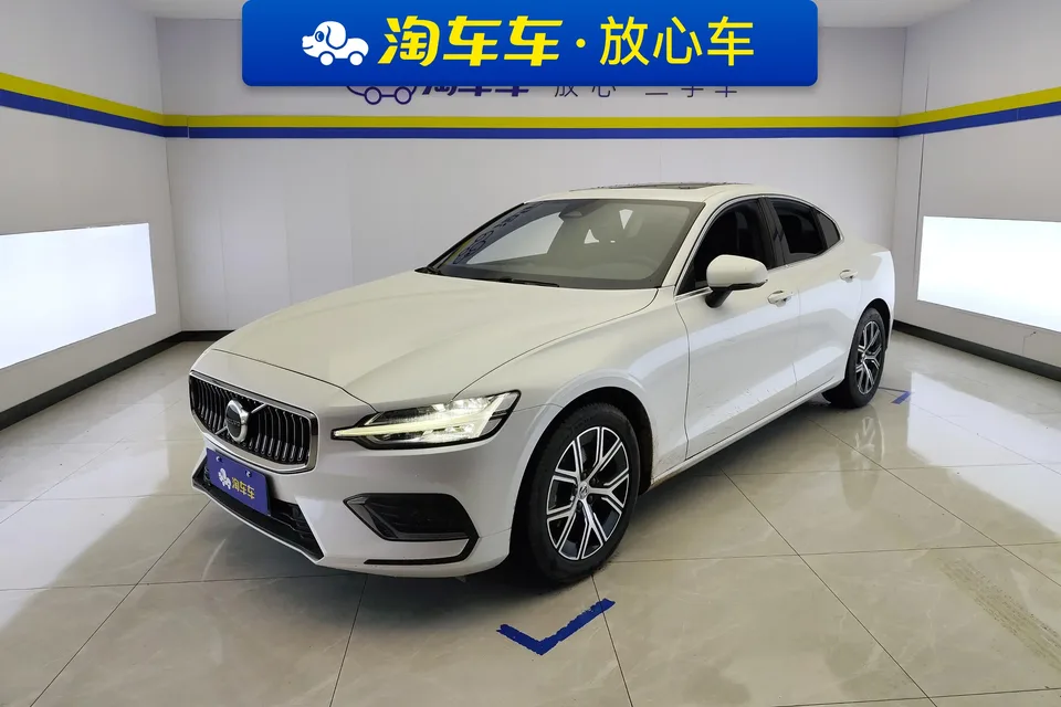 Volvo S60 2025