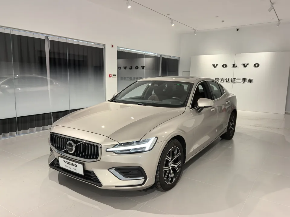 Volvo S60 2025