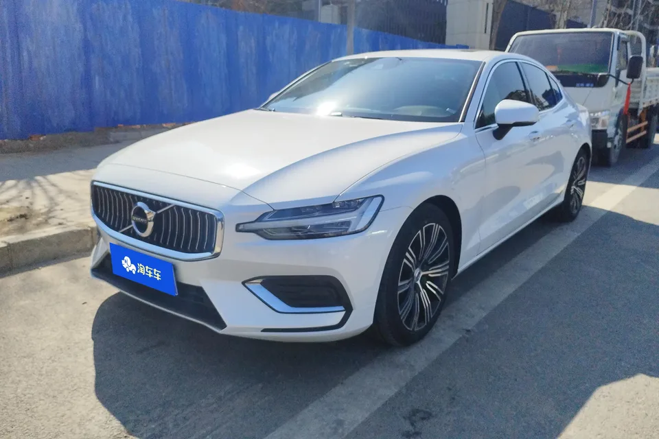 Volvo S60 2022