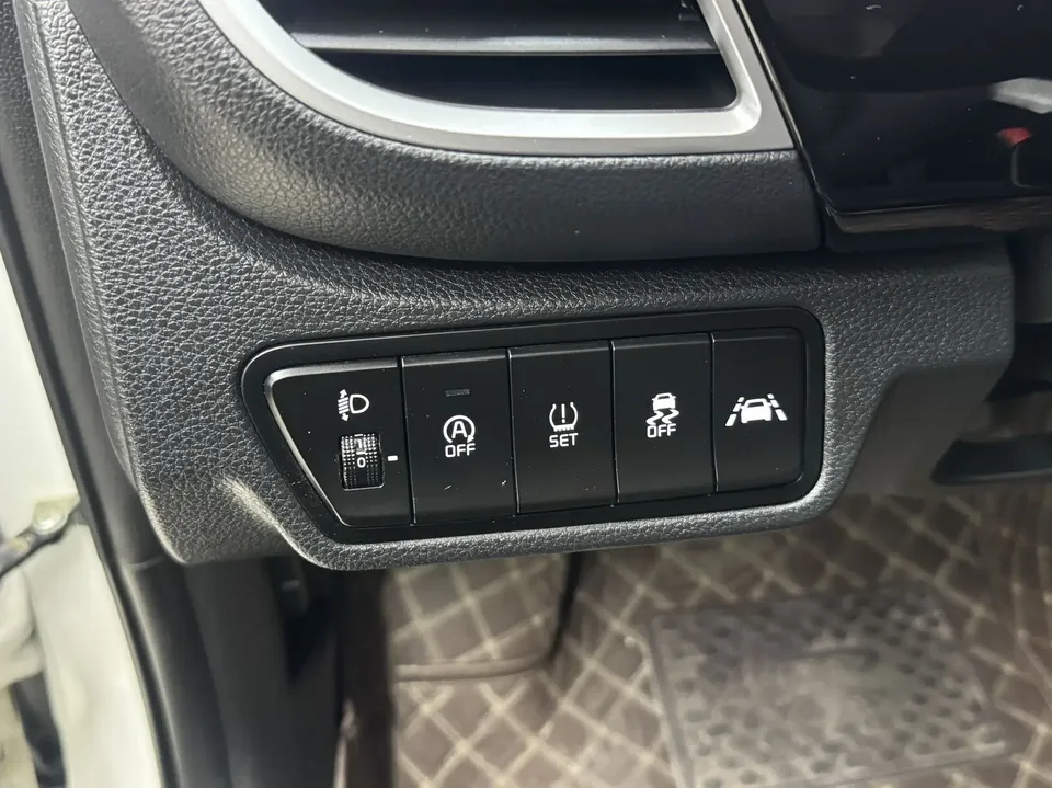 Kia Run proudly Run proudly 2021 1.5L CVT New Edition 2022 — thumbnail 3