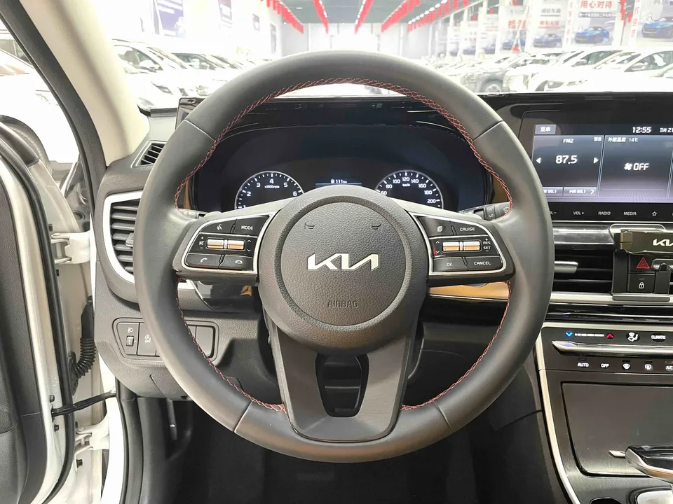 Kia Run proudly AOPAO 1.5L CVT Trend Edition 2023 — миниатюра 4