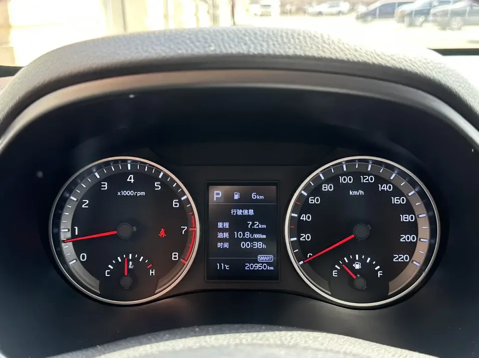 Kia KX1 Yipao 2021 Yipao facelift 1.4L CVT sunroof model 2022 — thumbnail 5