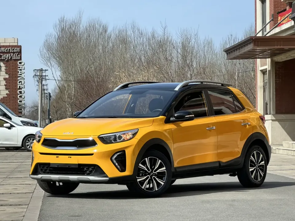 Kia KX1 Yipao 2021 Yipao facelift 1.4L CVT sunroof model 2022 — photo 1, buy with delivery to Moscow