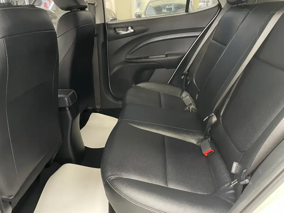 Kia KX1 Yipao facelift 1.4L CVT Fun Edition 2023 — миниатюра 4