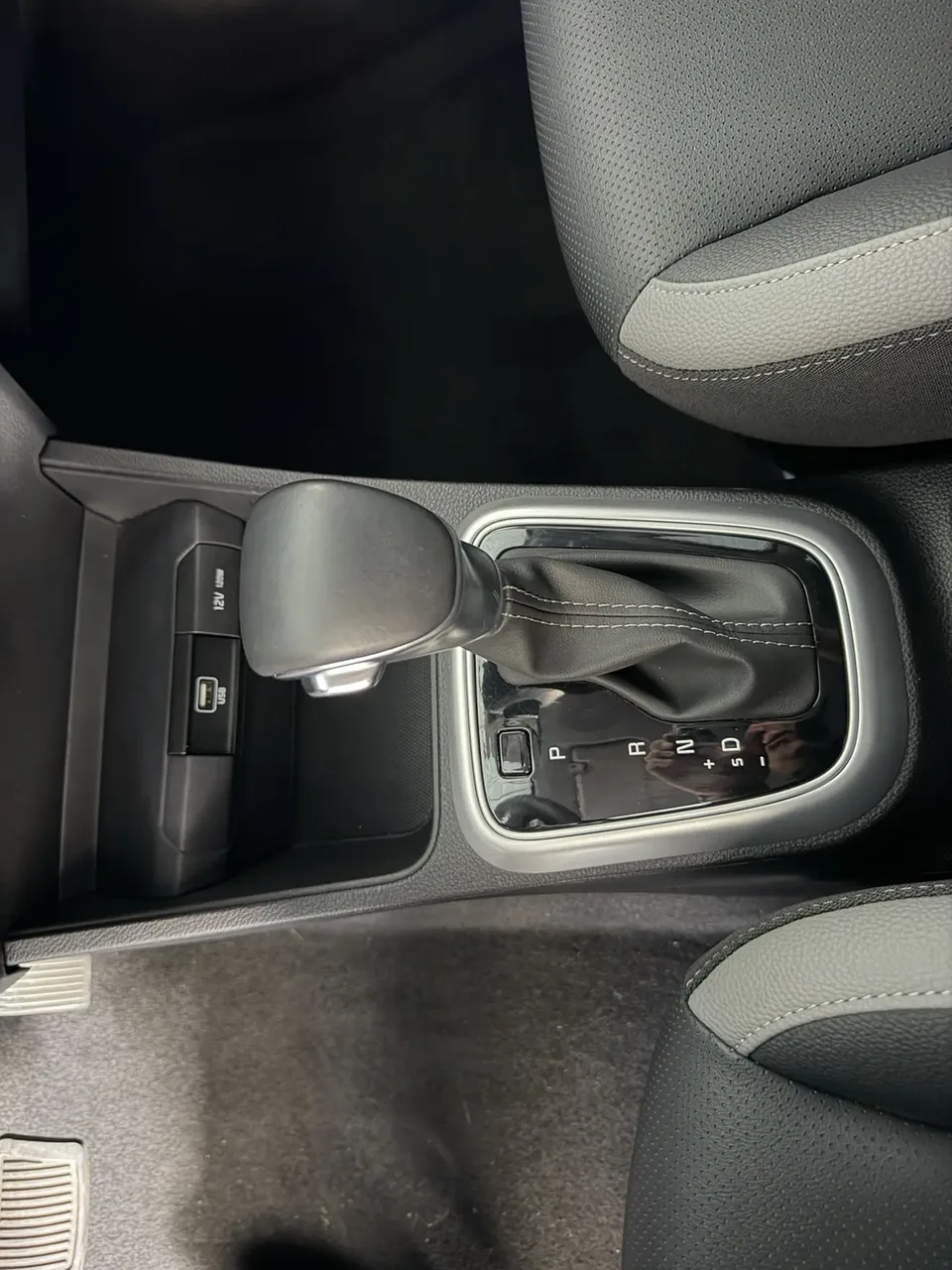 Kia KX1 Yipao 2021 1.4L automatic fun version 2023 — миниатюра 4