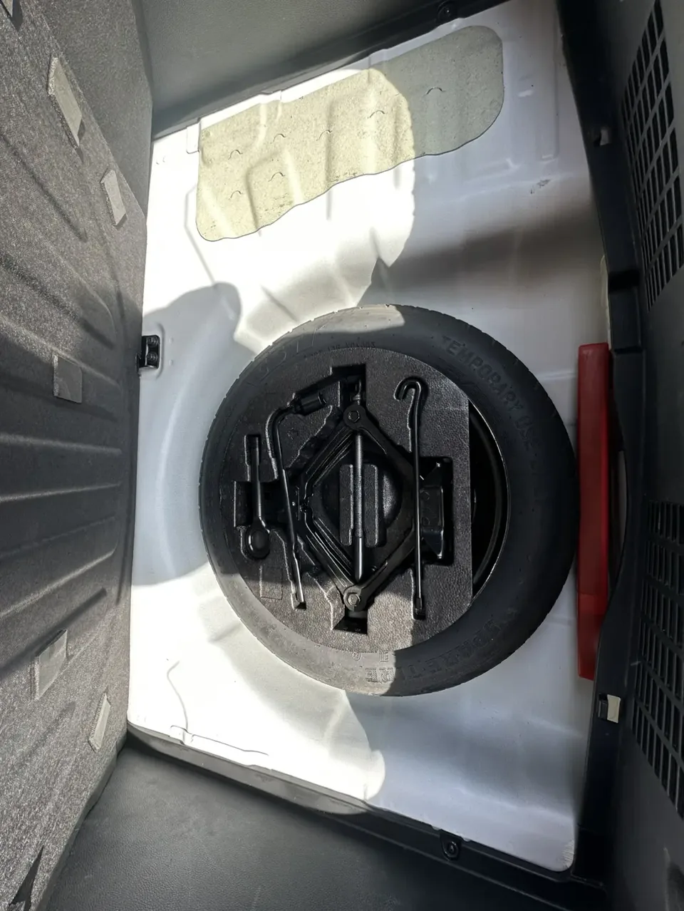 Kia KX1 Yipao 2021 Modified 1.4L CVT Sunroof Model 2023 — thumbnail 3