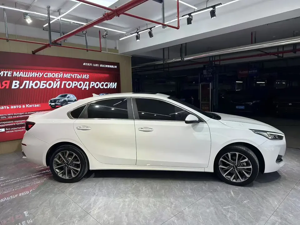 Kia K3 K3 2021 1.5L IVT Deluxe Edition 2023 — thumbnail 2