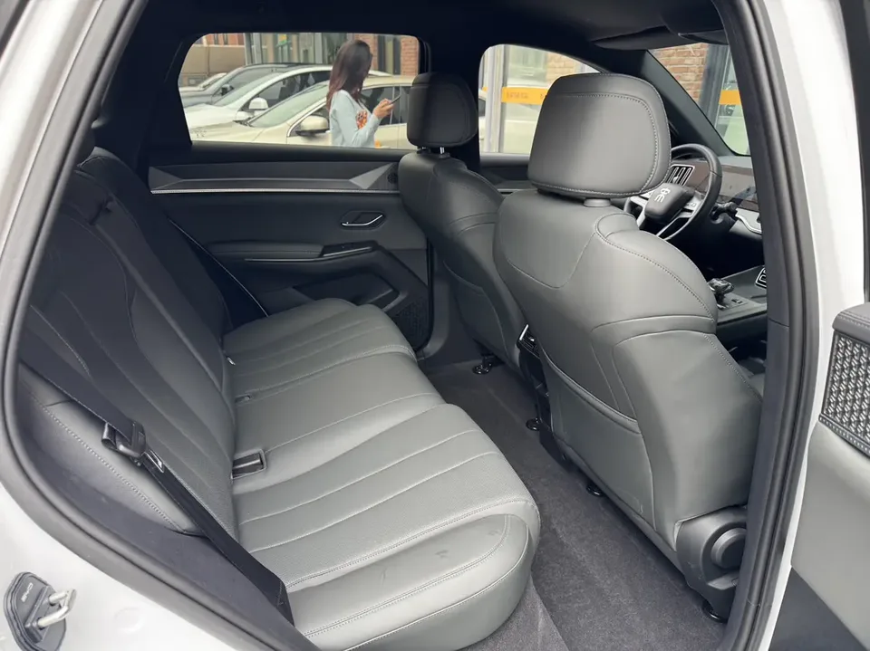 BYD Song Pro DM Second Generation Intelligent Driving Edition DM-i 75KM Leading Edition 2025 — миниатюра 5