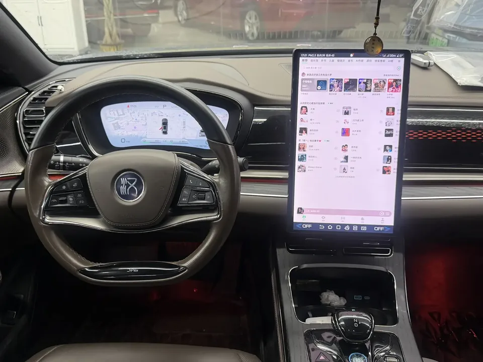 BYD Han DM DM-i 121KM Premium Edition 2022 — миниатюра 3