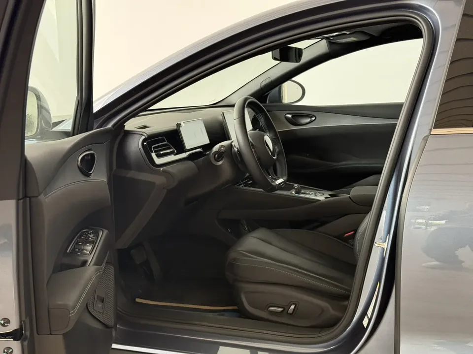 BYD Seal 06DM Intelligent Driving Edition DM-i 120KM Premium Edition 2025 — миниатюра 2