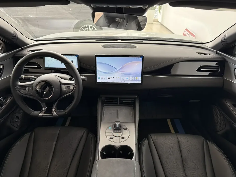 BYD Seal 06DM Intelligent Driving Edition DM-i 120KM Premium Edition 2025 — миниатюра 3