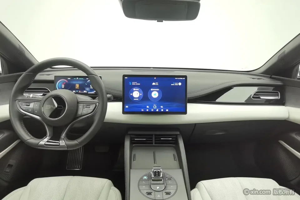 BYD Seal 06DM DM-i 120KM Premium Edition 2025 — миниатюра 3
